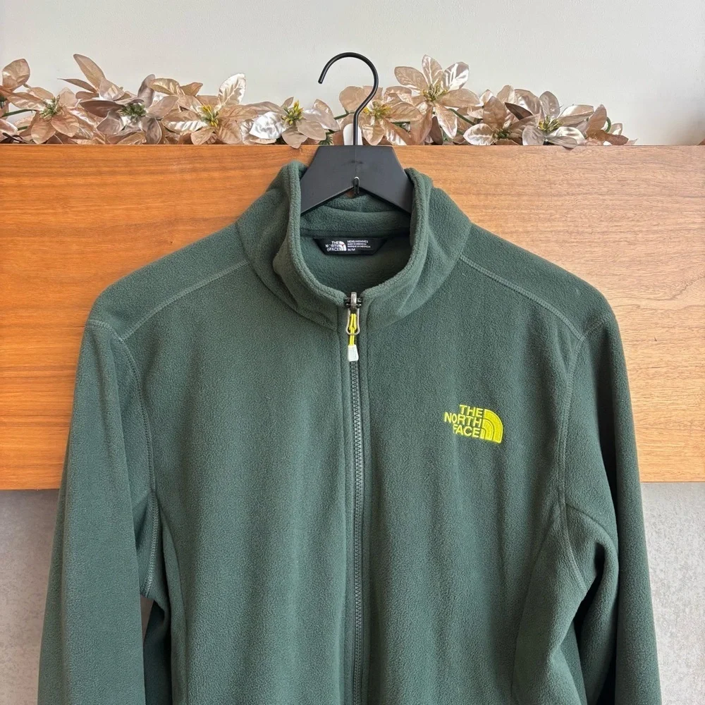 THE NORTH FACE MEN’S GREEN FLEECE, SIZE M